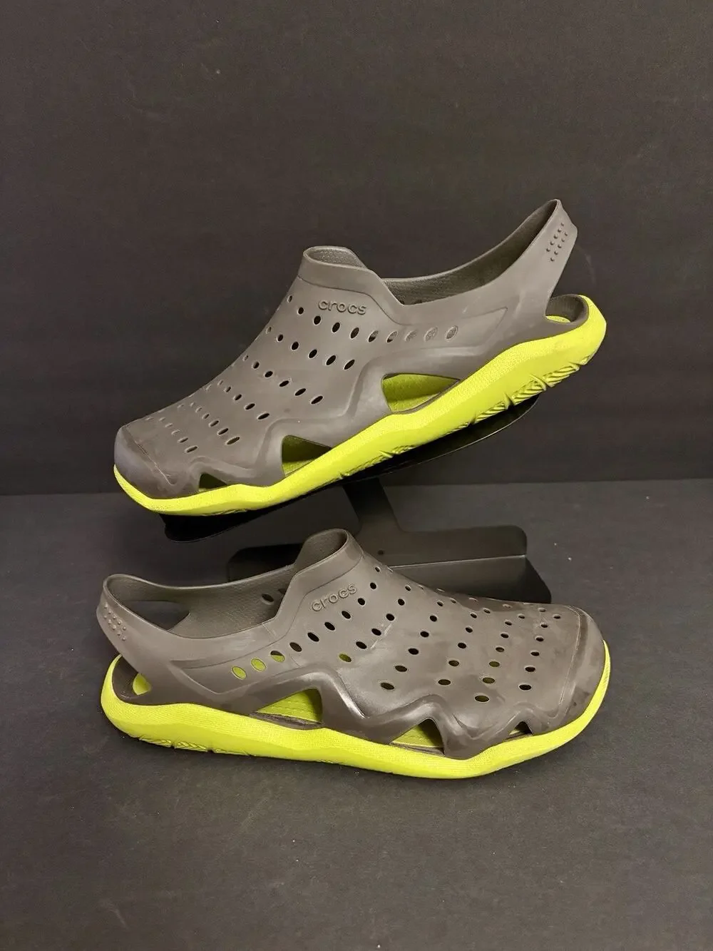 Crocs Men's Swiftwater Wave sandals Men’s Size 6